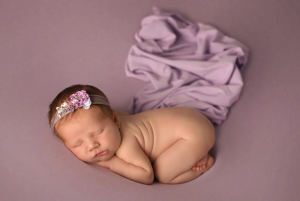 Hiring A Professional Photographer For Fresh 48 Hours Newborn Baby Photos